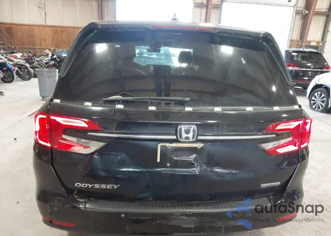 2021 Honda Odyssey Touring z USA, uszkodzony, nr VIN 5FNRL6H83MB028264